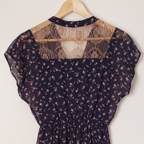 Lush Floral Lace Dress - Picture 4 of 5